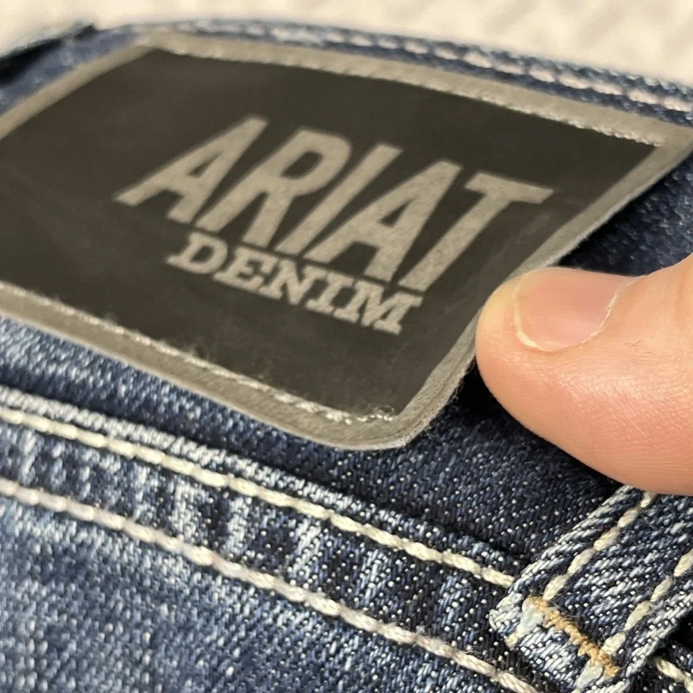 Ariat Jeans 38x32 M4 Low Rise Boot Cut Work Jeans Denim Med Wash EUC